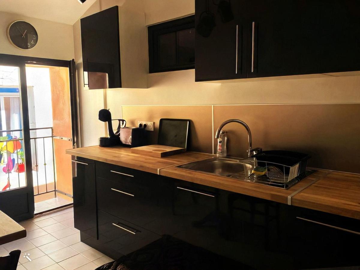 Apartment Hypercentre, Grand Traversant De 47m2