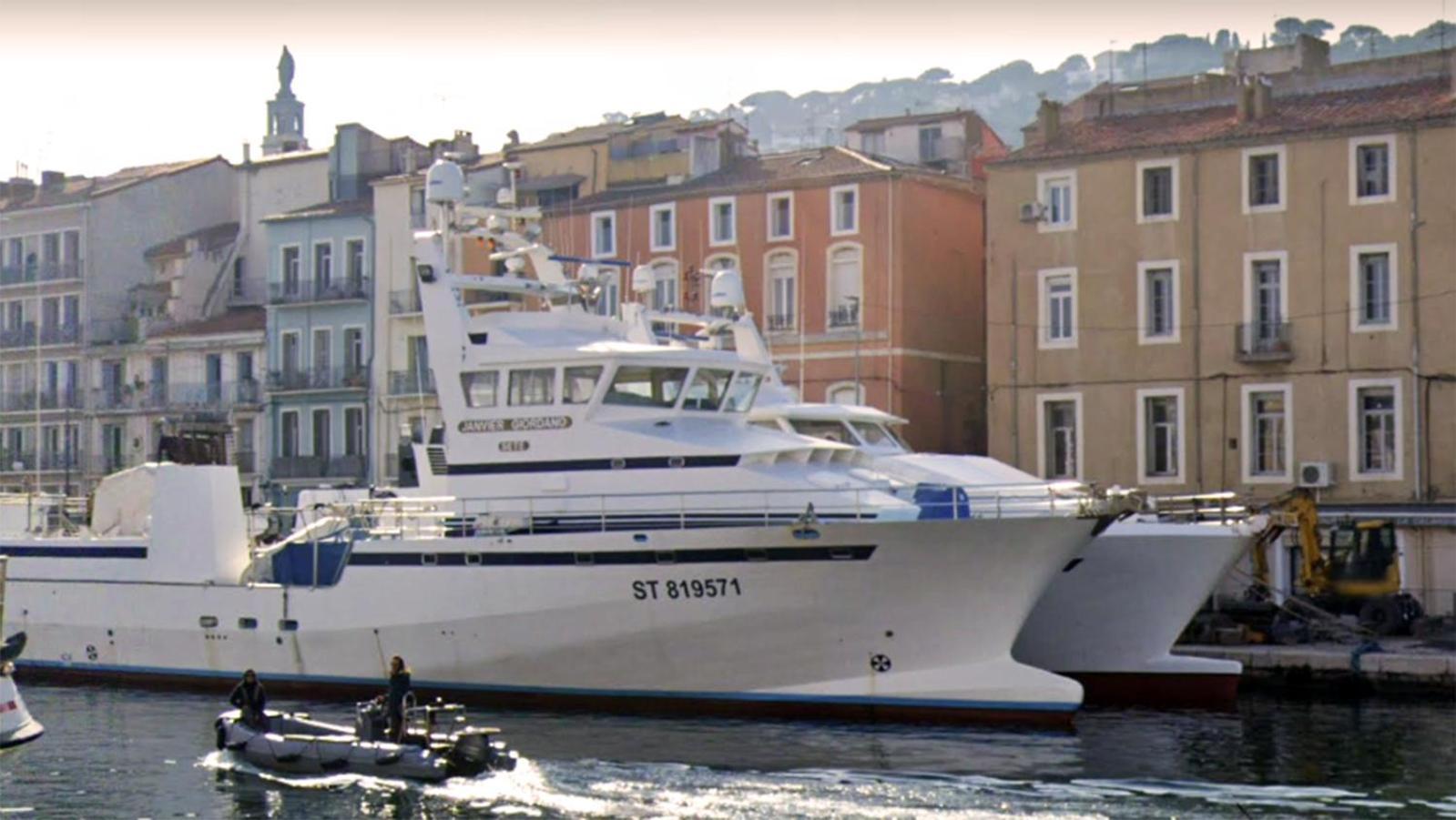Hypercentre, Grand Traversant De 47m2 Sete